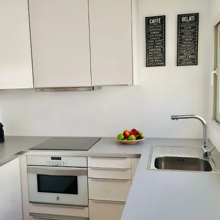 Centro Y Playa Apartment *